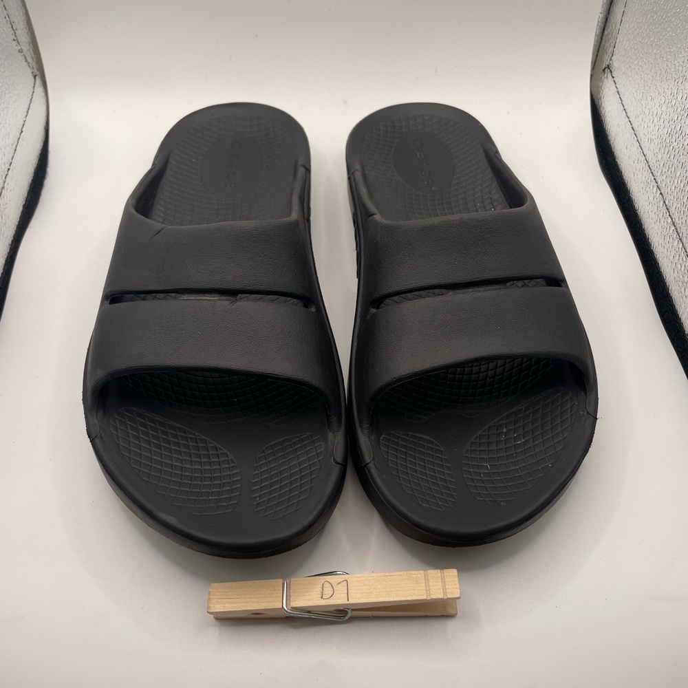 OOFOS Women's Black Slide Sandals - Picture 3 of 9